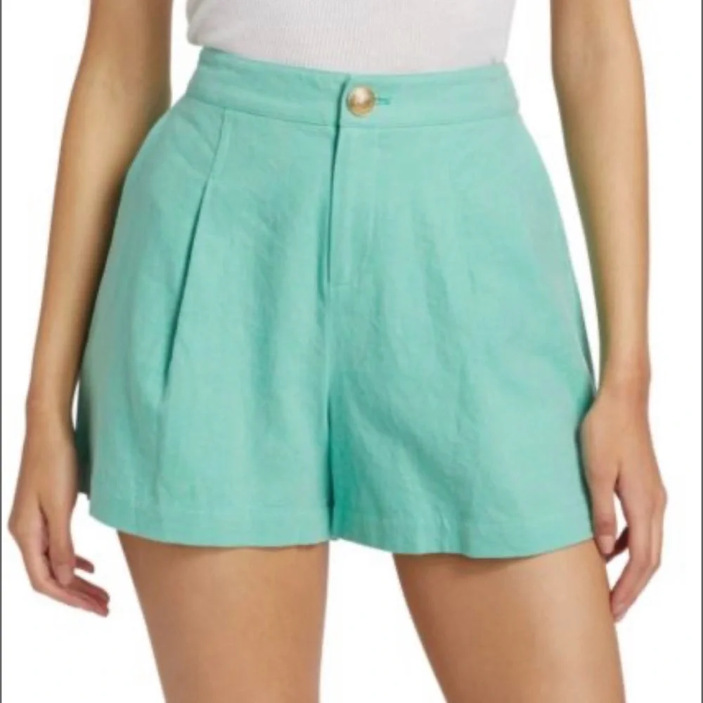 L'AGENCE Green High Waist Shorts Tailored Pleated Design - Picture 4 of 5